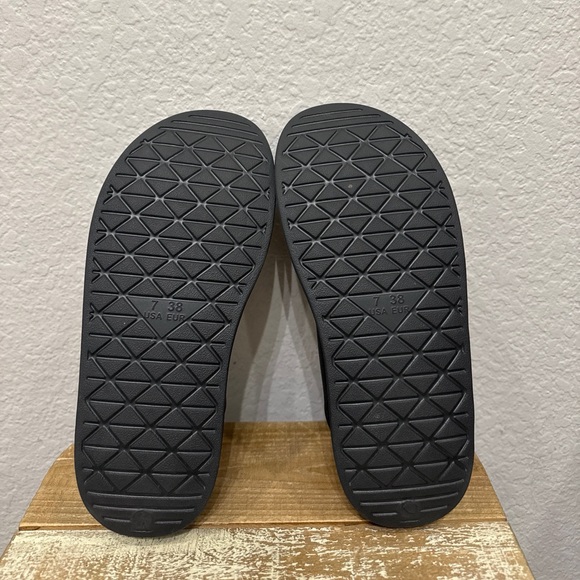 Jeffrey Campbell Blithe Black Platform Sandals Size 7 NEW - Picture 6 of 7